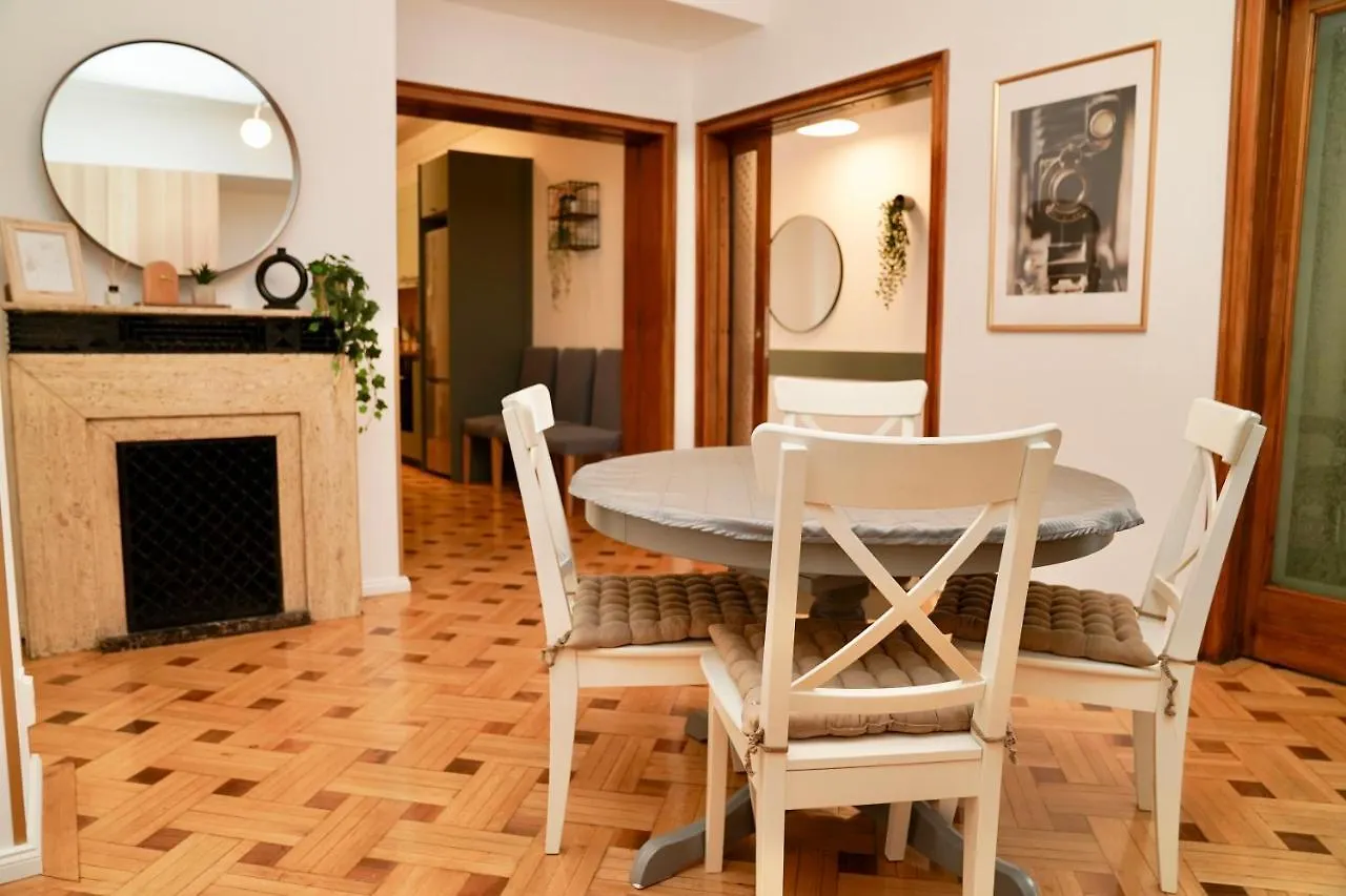 Chic Urbana: 140Sqm 5-Bedroom Downtown Gem Bukarest Rumänien