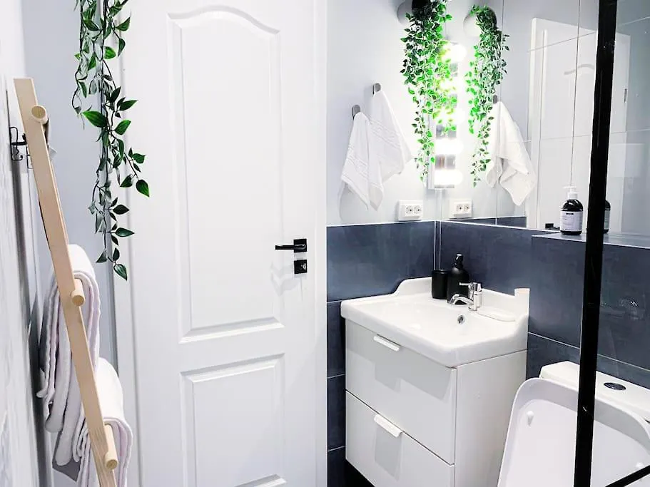 Lägenhet Chic Urbana: 140Sqm 5-Bedroom Downtown Gem Bukarest