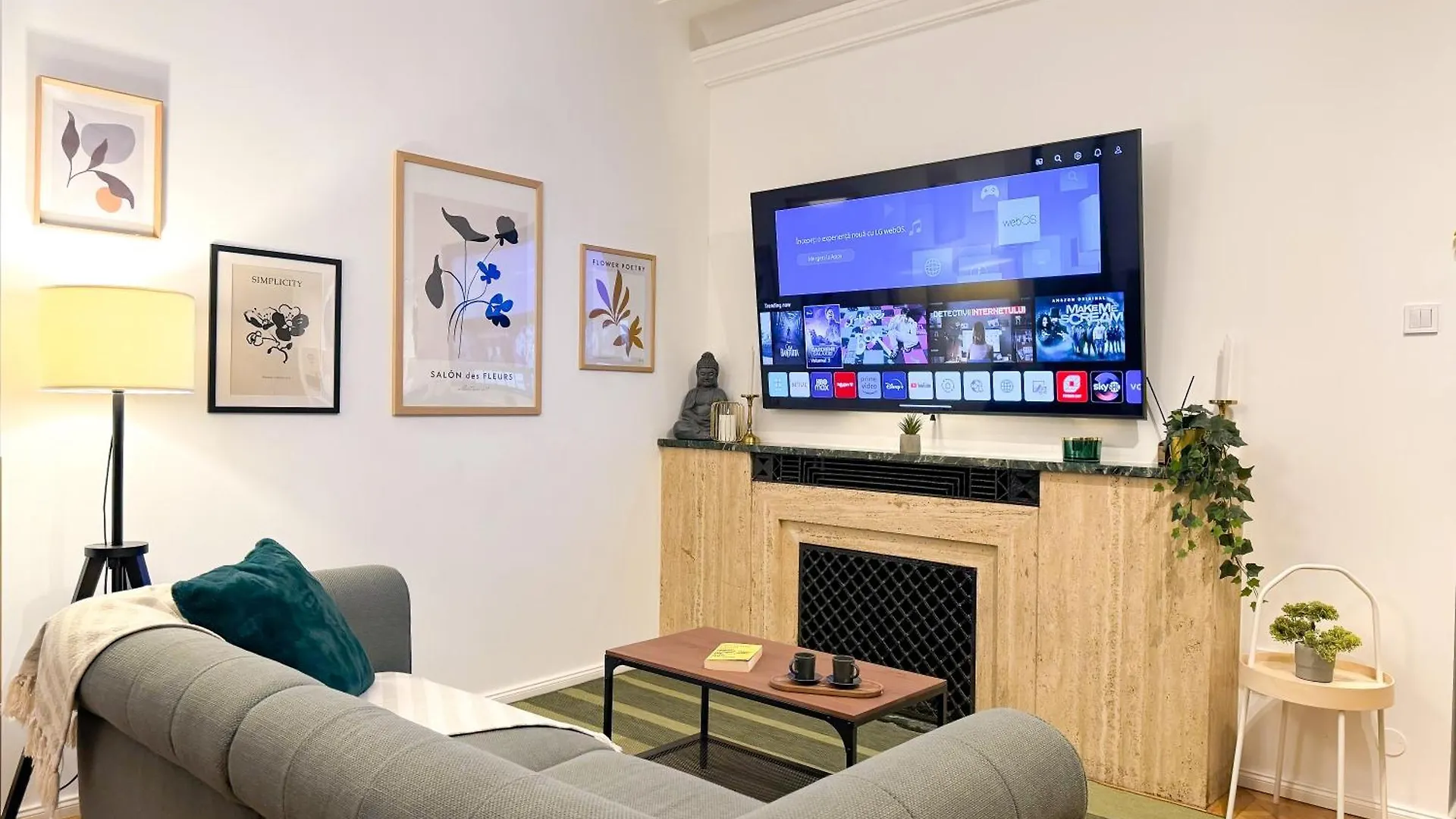 Chic Urbana: 140Sqm 5-Bedroom Downtown Gem Bukarest 0*,  Rumänien